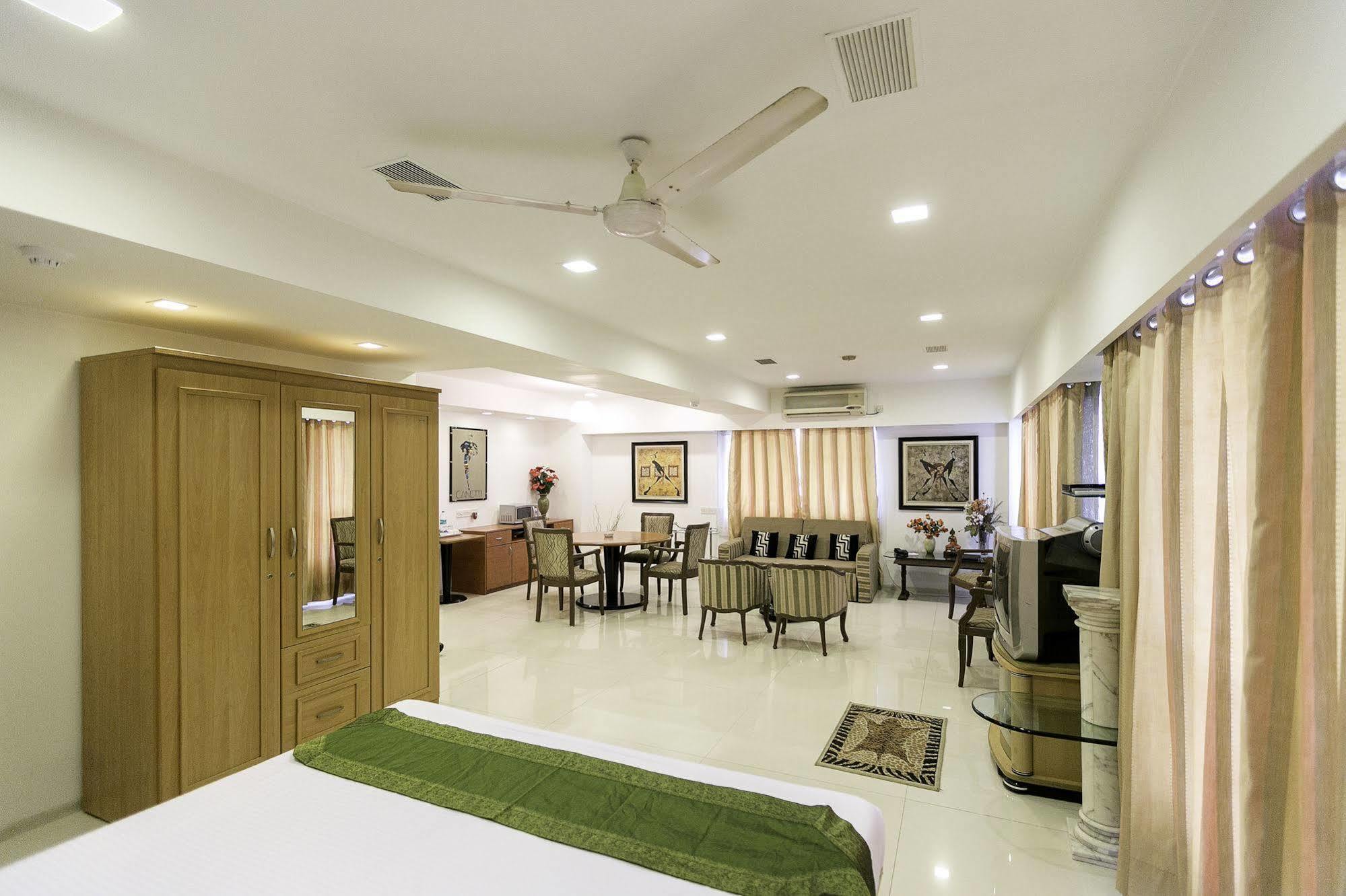 Hotel Treebo Trend New Castle Bombay Esterno foto